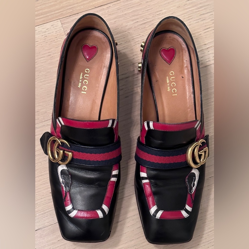 Authentic Gucci Black Leather loafers w/ snake detail & gold studded heels 39